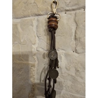 Chunky bronze beaded key ring 